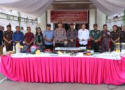 Kapolres Tana Toraja Hadiri Pemusnahan Barang Bukti Bersama Forkopimda