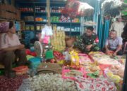 Babinsa Koramil 05/Dua Pitue Pantau Harga dan Stok Bahan Pokok di Pasar Sentral Tanru Tedong, Pastikan Kestabilan
