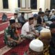 Lewat Safari Subuh, Babinsa Ajak Masyarakat Jaga Kemanan dan Ketertiban Lingkungan