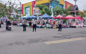 Sat Lantas Polres Palopo Lakukan Pengaturan Lalu-lintas Pagi Hari, Memberikan Pelayanan Kepada Masyarakat Pengguna Jalan