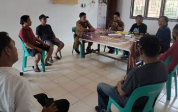 Polsek Telluwanua Tengahi Pertemuan Akibat Bau Busuk Dari Pengeringan Ikan Teri
