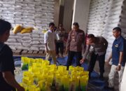Sat Binmas Polres Soppeng Cek Stok dan Kualitas Beras SPHP di Gudang Bulog