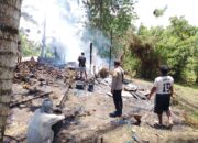 Bhabinkamtibmas Terjun TKP Kebakaran Lokasi Pembuatan Kopra diLuwuk Timur