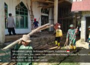 Babinsa Koramil 1417-04/Lainea Bersama Warga Bongkar Penahan Cor Slop Atas Masjid