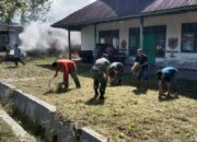 Konsel Bersih! Sinergi TNI, Pemerintah, dan Warga Kolono Sukseskan Karya Bakti Bersihkan Saluran Air