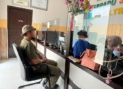 Penyidik Ditreskrimum Polda Sultra Kirim Berkas Perkara Anggota DPRD Wakatobi Yang Terlibat Penganiayaan di Kejati Sultra