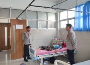 Kapolres Soppeng Kunjungi Personel Sakit, Wujud Kepedulian dan Dukungan Moril Kepada Anggota