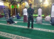 Perkuat Kemanunggalan TNI-Rakyat, Babinsa Kodim 1420/Sidrap Gelar Safari Subuh dan Komunikasi Sosial Bersama Masyarakat