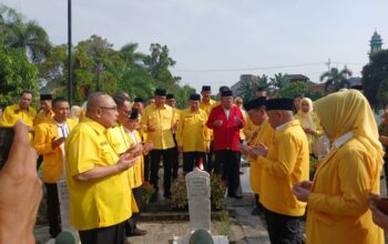 Peringati HUT Ke-61, DPD Partai Golkar Lampung Gelar Upacara Ziarah Tabur Bunga Ke Taman Makam Pahlawan