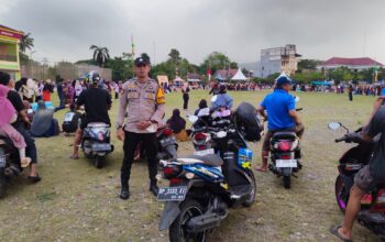Bhabinkamtibmas Pantau Kegiatan Masyarakat di Desa Binaannya