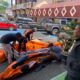 BAG LOG POLRES SOPPENG RAKIT PERAHU KARET BANTUAN DARI POLDA SULSEL