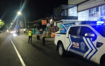 Jaga Keamanan Wilayah, Pawas Polres Sinjai Pimpin Patroli Malam