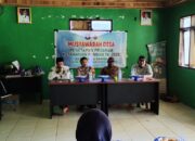 Bhabinkamtibmas Hadiri Musyawarah di Desa Binaannya