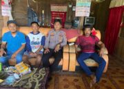 Tingkatkan Keamanan dan Silaturahmi, Bhabinkamtibmas Polsek Anggeraja Sambangi Wilayah Binaan