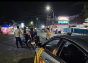 Polsek Marioriwawo Gelar Patroli Dialogis, Antisipasi Gangguan Kamtibmas di Wilayah Hukum Soppeng