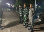 TNI Hadir Beri Rasa Aman, Anggota Koramil 04/Watang Pulu Gelar Patroli Siskamling di Malam Hari