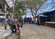 Babinsa Koramil 1413-12/Binongko Bersama Warga Gelar Kerja Bakti Bersihkan Jalan Menuju Pasar Tradisional