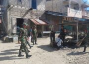 Babinsa Koramil 1413-09/Sampolawa dan Warga Gelar Kerja Bakti Bersihkan Pasar Mambulu