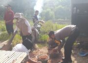 Sinergi Polri dan Masyarakat, Bhabinkamtibmas Polsek Anggeraja Laksanakan Aksi Bersih Lingkungan untuk Cegah DBD