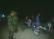 Babinsa Koramil 1413-07/Batauga Bersinergi dengan Komduk, Ciptakan Wilayah Aman, Damai, dan Tenteram Melalui Patroli Malam Rutin