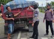 Patroli Satlantas Polres Wajo: Wajibkan Pengemudi Truk Tutup Bak untuk Keamanan Lalu Lintas