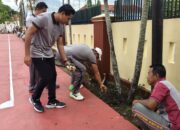 Peduli Lingkungan, Polres Sinjai Gelar Aksi Bersih-Bersih di Area Mako.