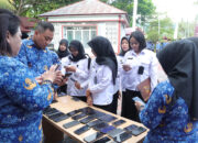 Kanim Banggai Laksanakan Pemeriksaan Handphone Pegawai untuk Cegah Praktik Judol dan Aktivitas Digital yang Tidak Sesuai Kode Etik