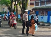 Sat Lantas Polres Sinjai Gelar Gatur Pagi, Awali Operasi Zebra 2025 dengan Pelayanan Prima.