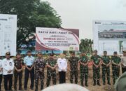 Kunker Ke Kendari, Pangdam XIV/Hasanuddin Bersama Walikota Kendari Melakukan Peletakan Batu Pertama Pembangunan Gerai Koperasi Merah Kelurahan Merah Putih ( KKMP)