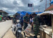 Babinsa Koramil 1413-08/Gu dan Warga Gelar Kerja Bakti Bersihkan Pasar Tradisional Lombe