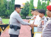 Kapolda.Sulsel Irjen Pol.Djuhandhani Rahardjo Puri Beri Penghargaan Kepada Personel Berprestasi, Ini Kategorinya