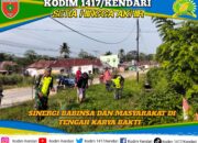 Sinergi TNI dan Warga, Babinsa Koramil 1417-05/Tinanggea Percantik Jalur Poros Lalembuu