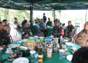 Babinsa Bonto Matinggi Serka Armin Kawal Langsung Kunjungan Pangdam XIV Hasanuddin di Pusat Ekonomi Desa Merah Putih Maros