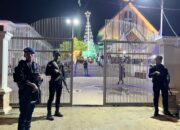 Brimob Resimen II Pasbrimob II Turut Amankan Ibadah Malam Natal di Kendari