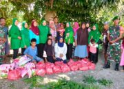 Koramil 1413-07/Batauga Bersama Persit KCK Salurkan Sembako Lewat Program Jumat Berkah