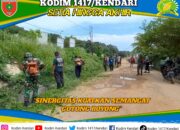 Tingkatkan Kebersihan Lingkungan, Babinsa Soropia Gelar Karya Bakti Bersama Warga Desa Mekar