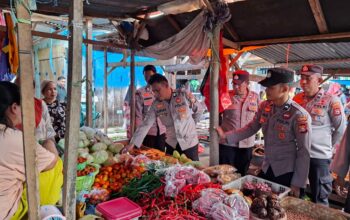 Sat Binmas Polres Soppeng Laksanakan Binluh di Pasar Sentral Cabenge, Sasar Pengemudi Bentor dan Pedagang