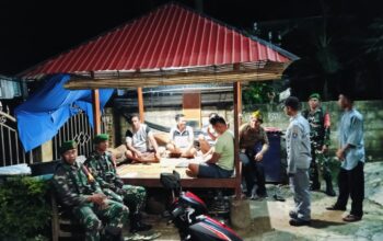 Babinsa Kaledupa Bersama Warga Jaga Kamtibmas Desa Balasuna