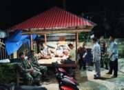 Babinsa Kaledupa Bersama Warga Ciptakan Rasa Aman di Desa Lefuto
