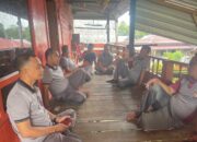 Kapolsek Maiwa Bersama Anggota Menjenguk Anggota yang Sedang Sakit