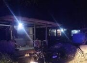 Berikan Edukasi Bhabinkamtibmas Polsek Enrekang Kontrol Pos Kamling di Desa Binaannya