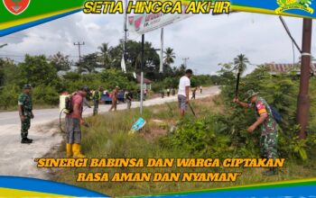 Sinergi TNI dan Masyarakat, Personel Koramil Gelar Aksi Bersih Lingkungan di Sepanjang Jalan Protokol