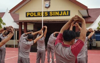 Senam Pagi Jadi Cara Polres Sinjai Jaga Stamina dan Kekompakan.