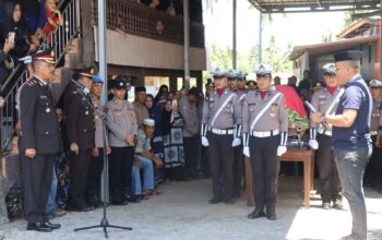Polres Soppeng Gelar Upacara Pemakaman untuk Almarhum Brigpol Muammar