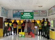 Koramil 1413-12/Binongko Bersama Persit KCK Ranting 13 Tebar Kepedulian Lewat Jumat Berkah
