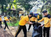 Polres Tana Toraja Gelar Jumat Bersih, Wujudkan Lingkungan Bersih dan Sehat