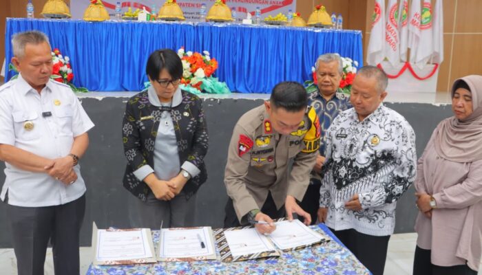 Perkuat Perlindungan Guru dan Anak, Kapolres Sigi Tandatangani Nota Kesepahaman Bersama PGRI dan DP3A Kabupaten Sigi