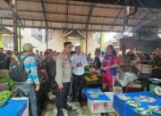 Kapolsek dan Personil Polsek Enrekang melaksanakan Patroli di Pasar Enrekang