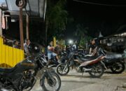Patroli Dialogis Malam Hari, Kapolsek Pammana Tekankan Peran Aktif Warga Jaga Keamanan
