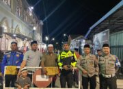 Komitmen Pelayanan Ramadan, Polres Wajo Hadir Amankan Jamaah Tarawih di Sengkang